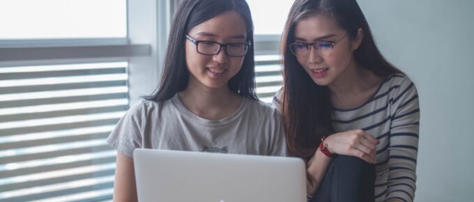 Photo by Mimi Thian on Unsplash